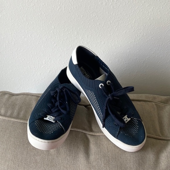 Michael Kors sneakers used size 8 - Picture 1 of 8